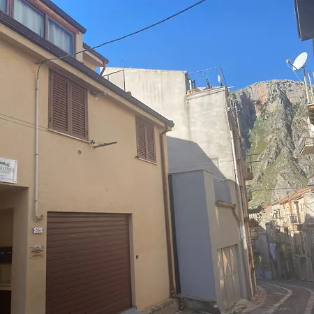 Casa Madonie Πανσιόν